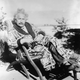 Einstein en el jardín de su casa en Luebeck en 1928. AP